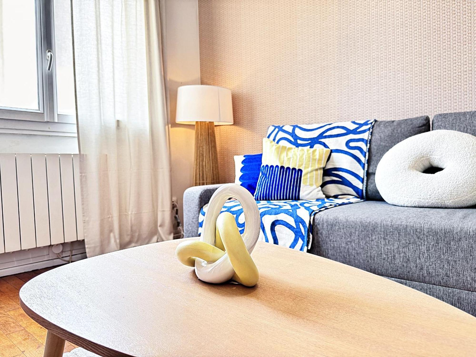 Suite Dounia Лион Экстерьер фото